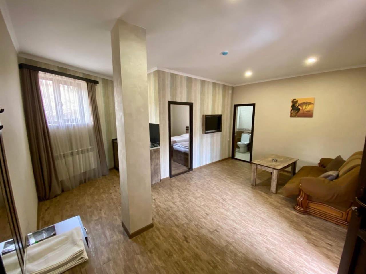 Tsaghkadzor Inn Hotel Kültér fotó